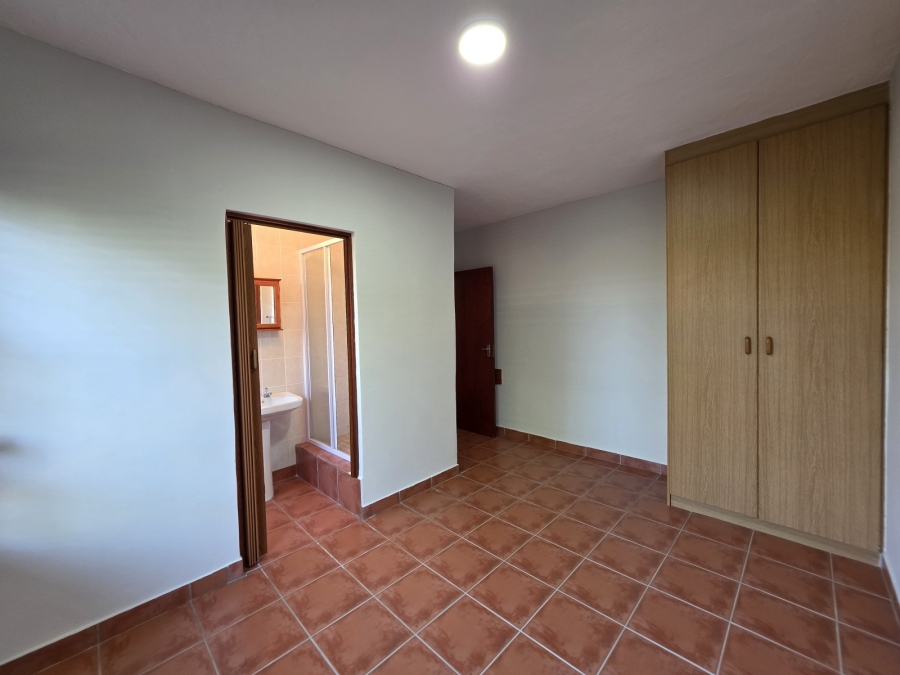 4 Bedroom Property for Sale in Wavecrest Eastern Cape
